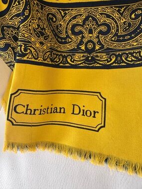 Gorgeous Scarf for man
